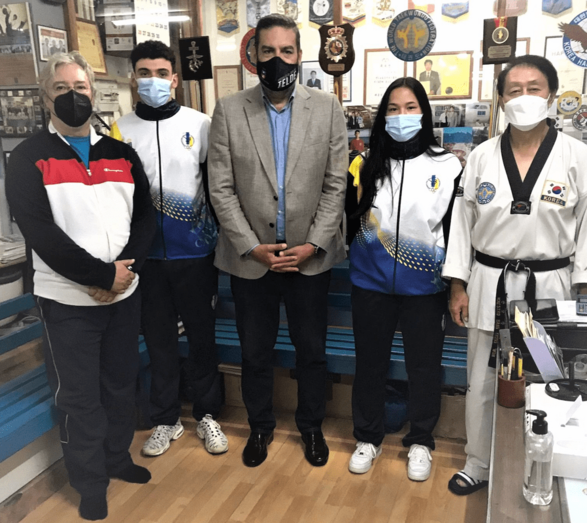 El concejal Diego Ojeda visitó a los deportistas en el Gimnasio Han Kuk / TA